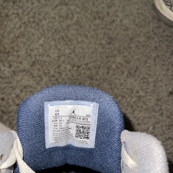 Jordan 3 - Picture 6 of 7